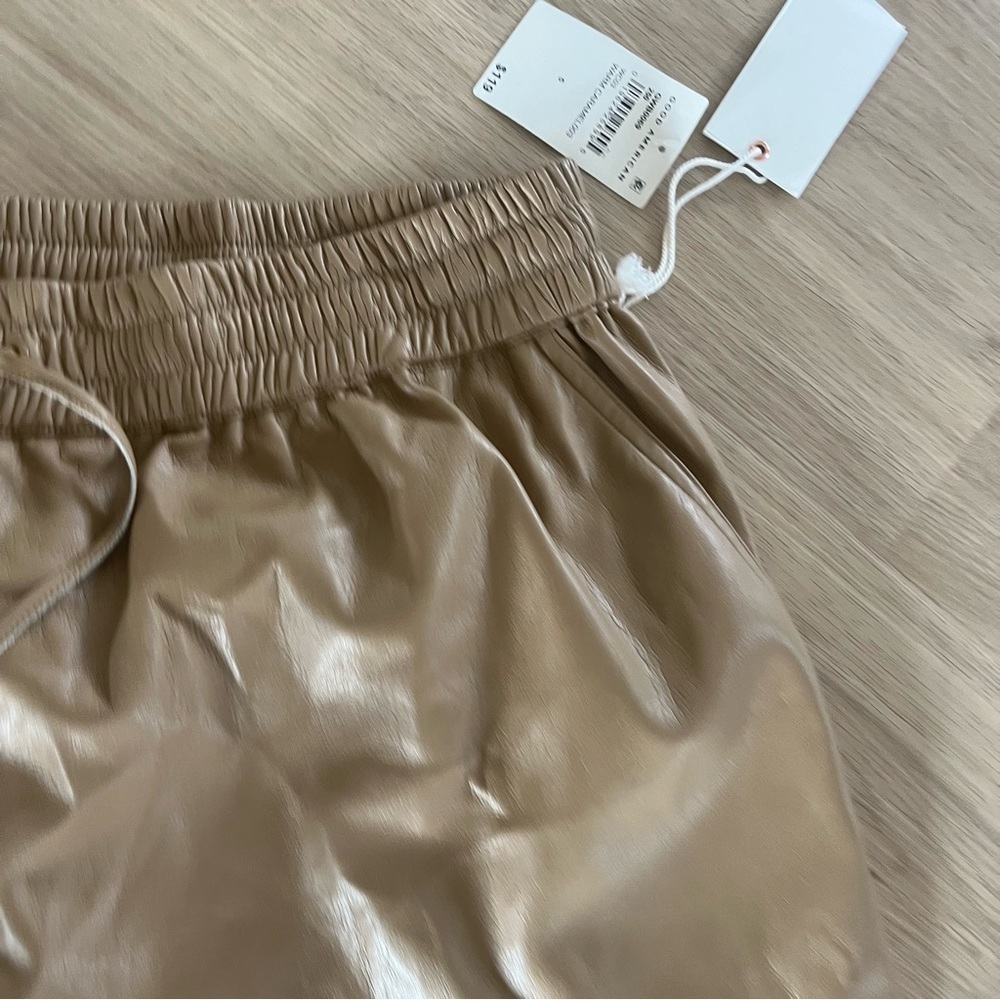 Good American Better Than Leather Shorts Pull On Warm Caramel Tan Size 5 - Picture 5 of 11